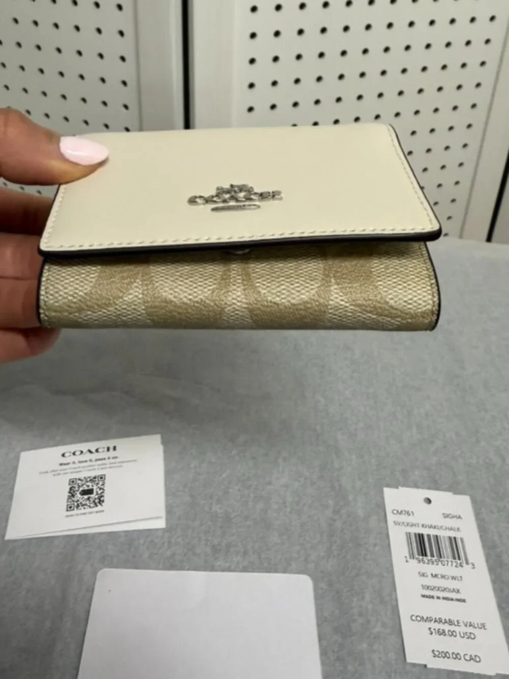 COACH Micro Mini Wallet in Signature Canvas Trifold Light Khaki Chalk White NWT - Picture 3 of 8